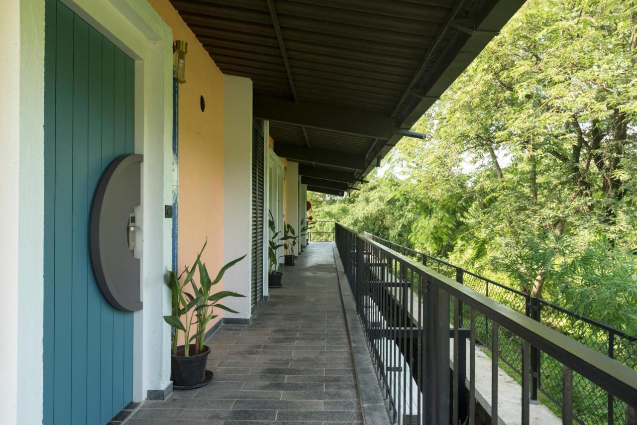 East India House Hotell Gorai Eksteriør bilde