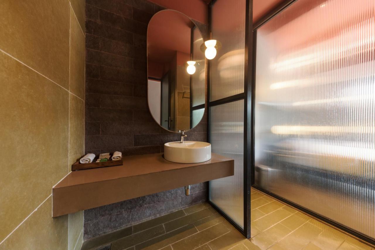 East India House Hotell Gorai Eksteriør bilde
